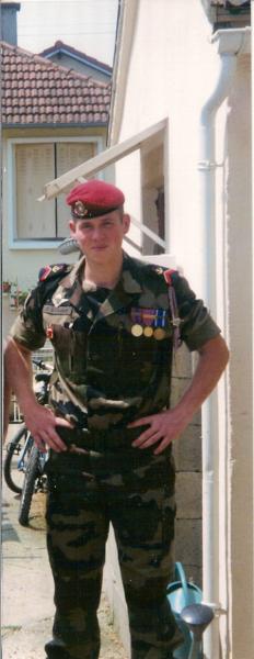 ERIC A 19 ANS MILITAIRE AU 3�me RPIMA DE CARCASSONNE